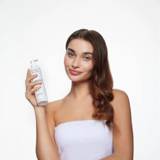 Шампунь против выпадения волос Mesoestetic TRICOLOGY HAIR LOSS SHAMPOO 225 мл